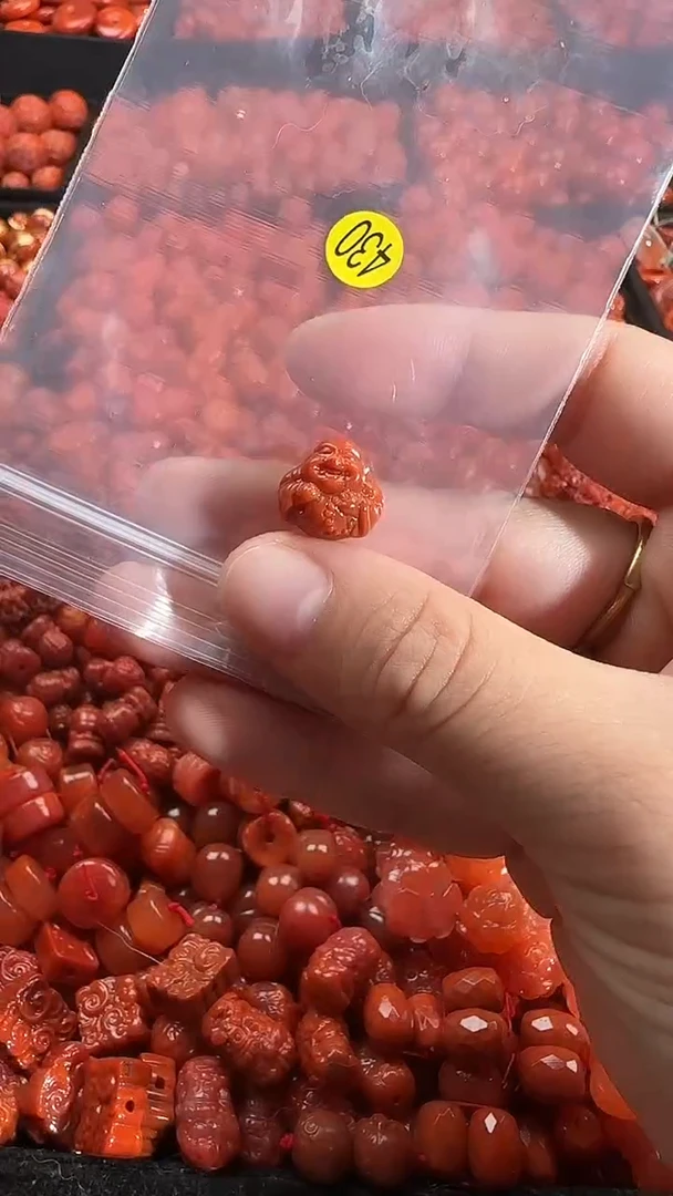 颈饰未镶嵌南红玛瑙1