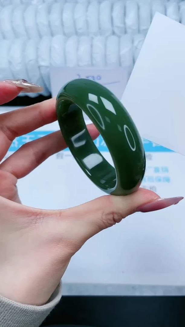 【闪购商品】石英质玉手镯未镶嵌86-51.5