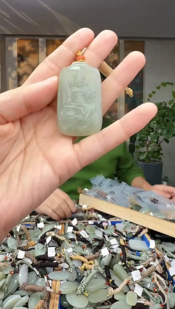 未镶嵌和田玉挂件拍一发一