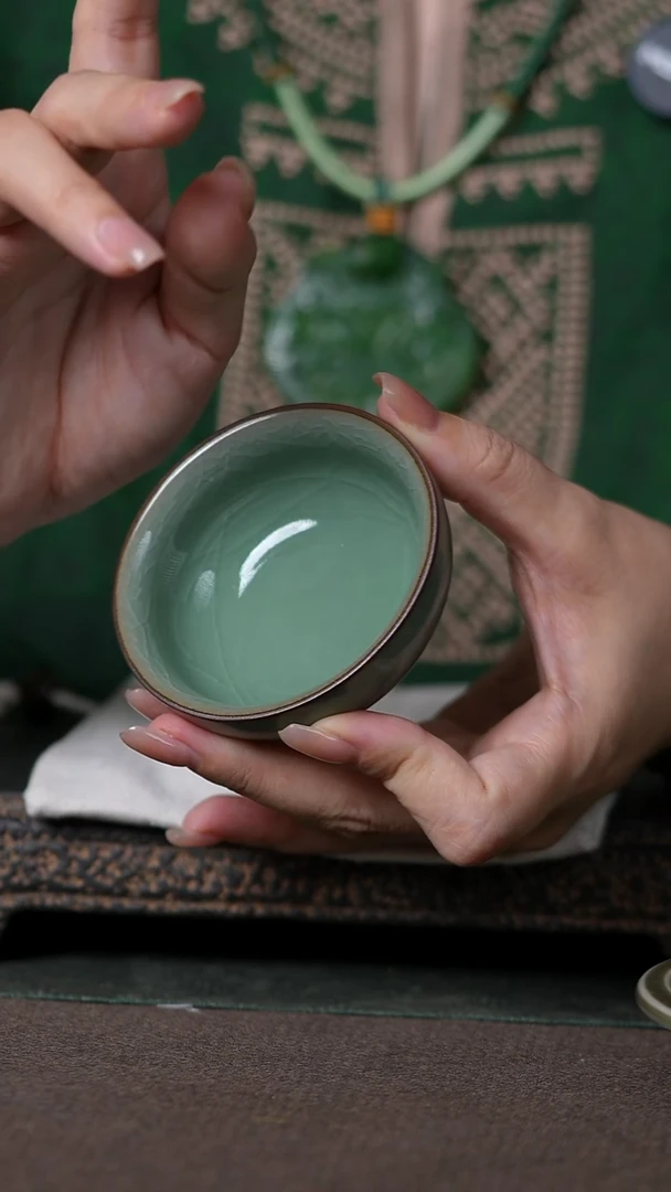 梅子青全开片普洱杯