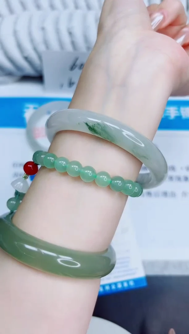 未镶嵌手镯石英质玉40/62