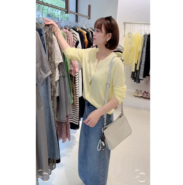 长袖薄款显瘦针织开衫