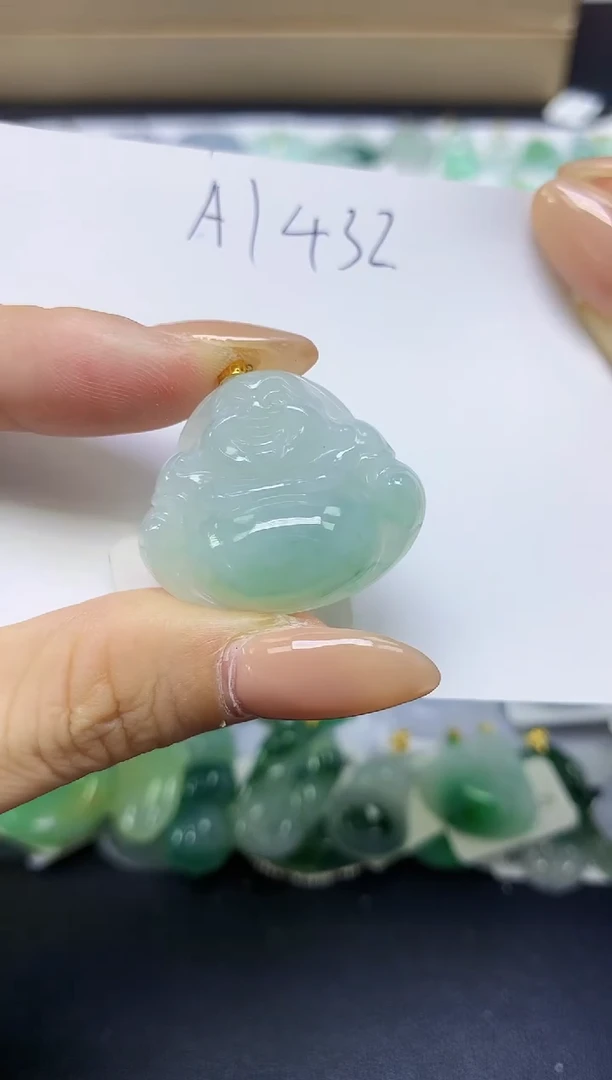 颈饰18K金镶嵌翡翠天然缅甸A货翡翠百元以上9元证书费自理