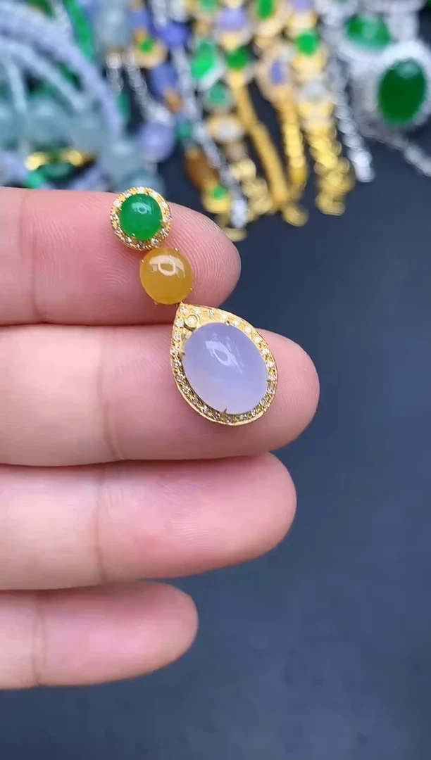 颈饰18K金镶嵌翡翠430-春日珠宝