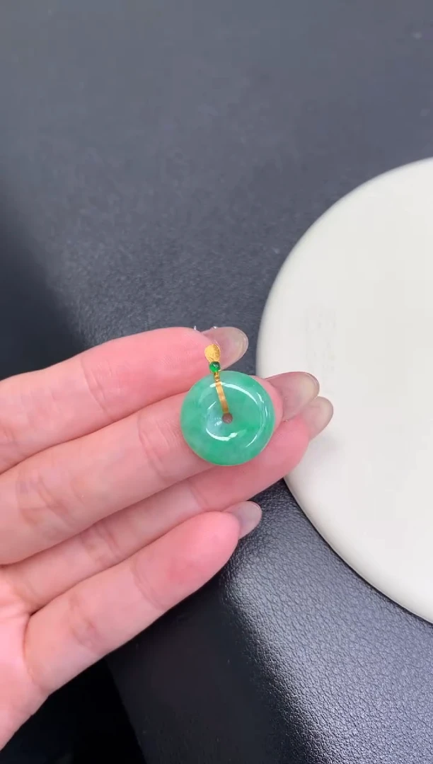 18K金镶嵌定制翡翠48小时鉴赏期 退货不扣服务费