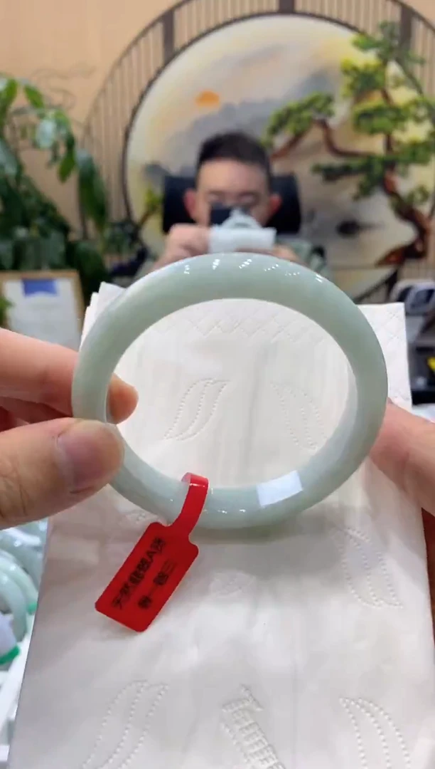 【闪购商品】翡翠手镯未镶嵌00005192