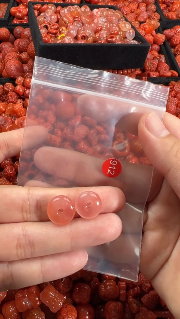 南红玛瑙未镶嵌颈饰11