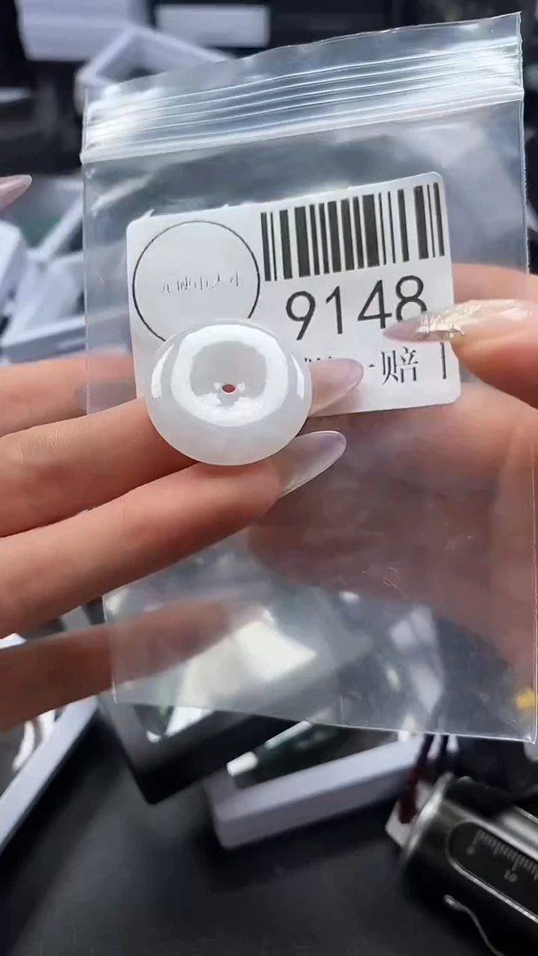 吊坠(不含链)未镶嵌翡翠9148