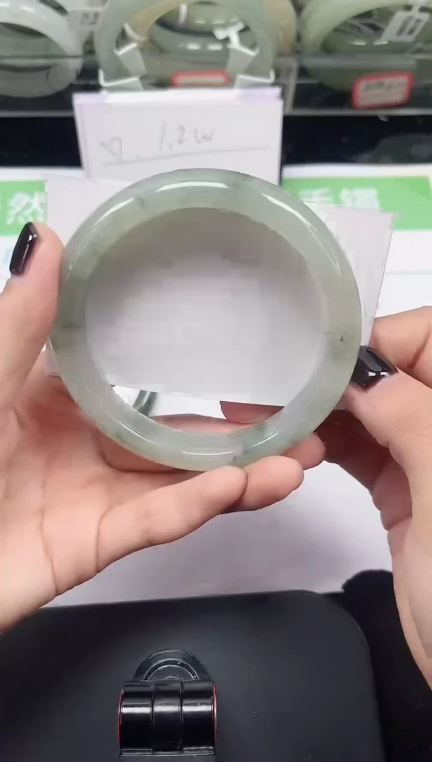 未镶嵌手镯石英质玉136-61/62