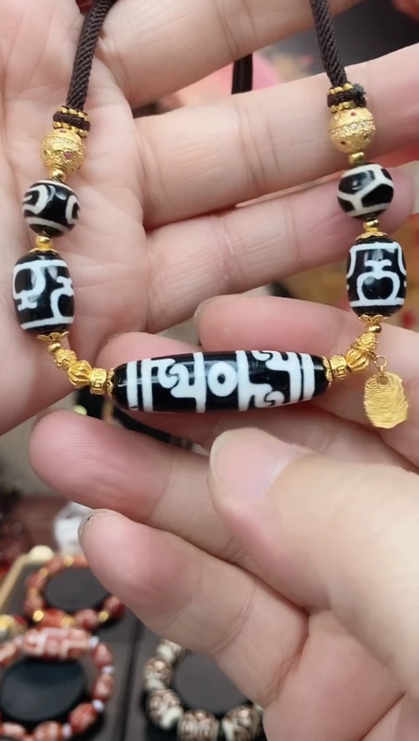 【闪购商品】玛瑙/玉髓锁骨链银S925镶嵌玛瑙莲师三眼锁骨链