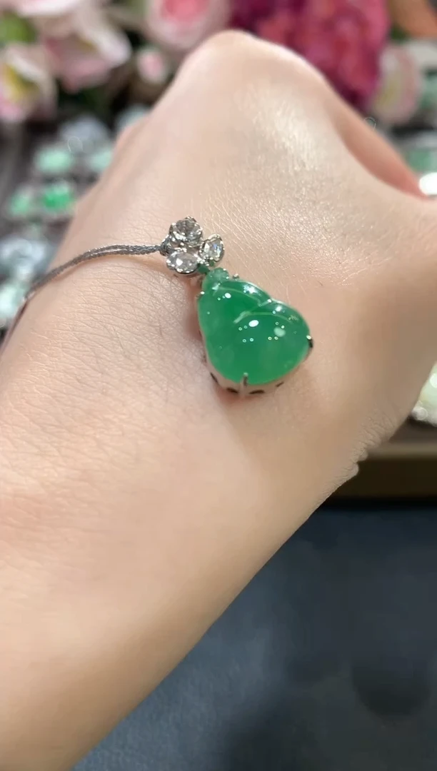 吊坠(不含链)18K金镶嵌翡翠a94