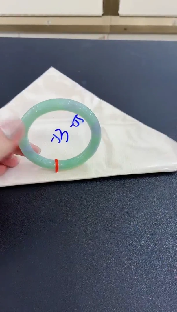 未镶嵌手镯翡翠翡翠手镯