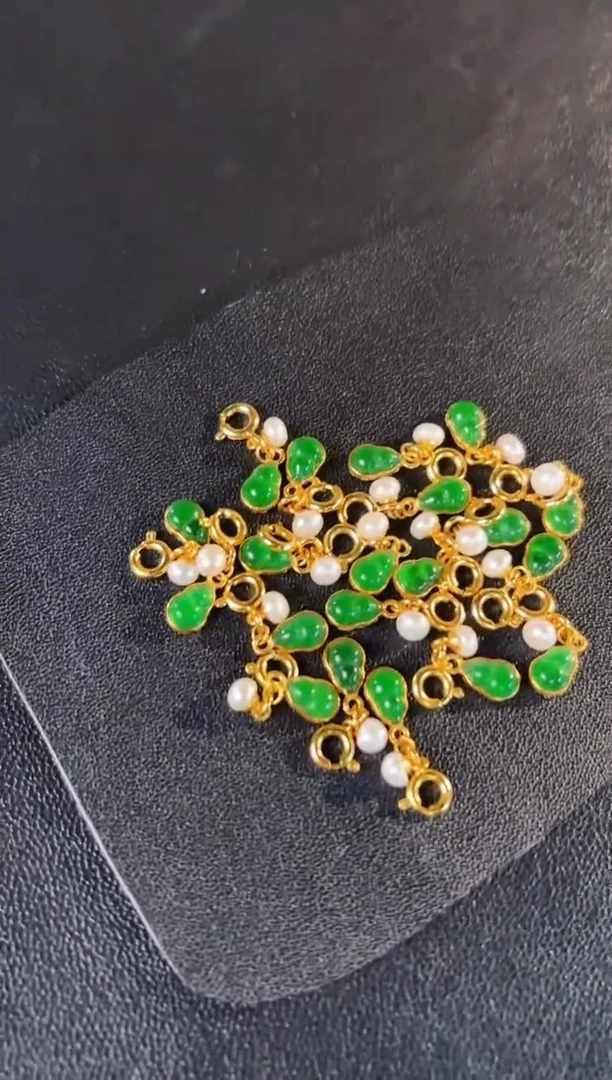 【闪购商品】翡翠颈饰未镶嵌多样性/一件 赠手串