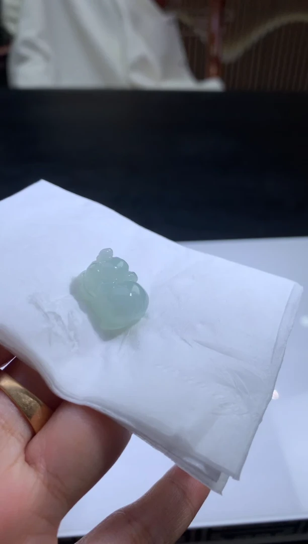 颈饰未镶嵌翡翠嫣**灵翡翠