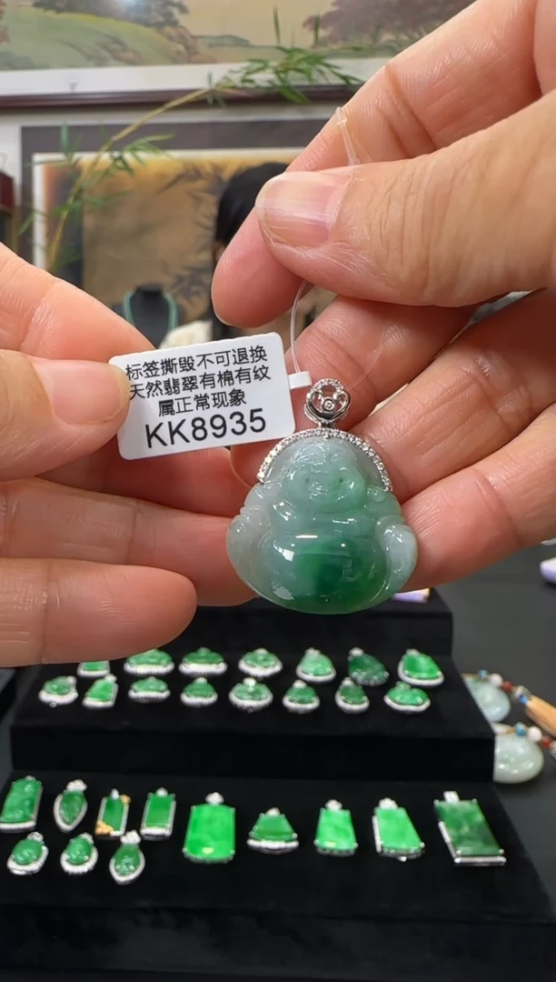 翡翠18K金镶嵌颈饰KK8935佛公