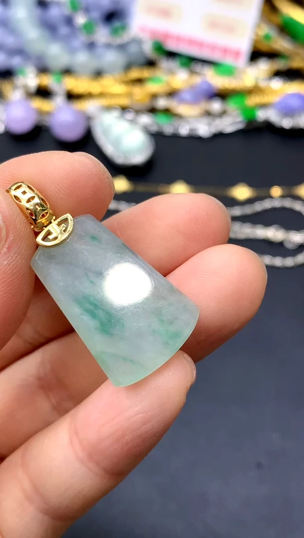 颈饰18K金镶嵌翡翠一**前92-中国好珍宝