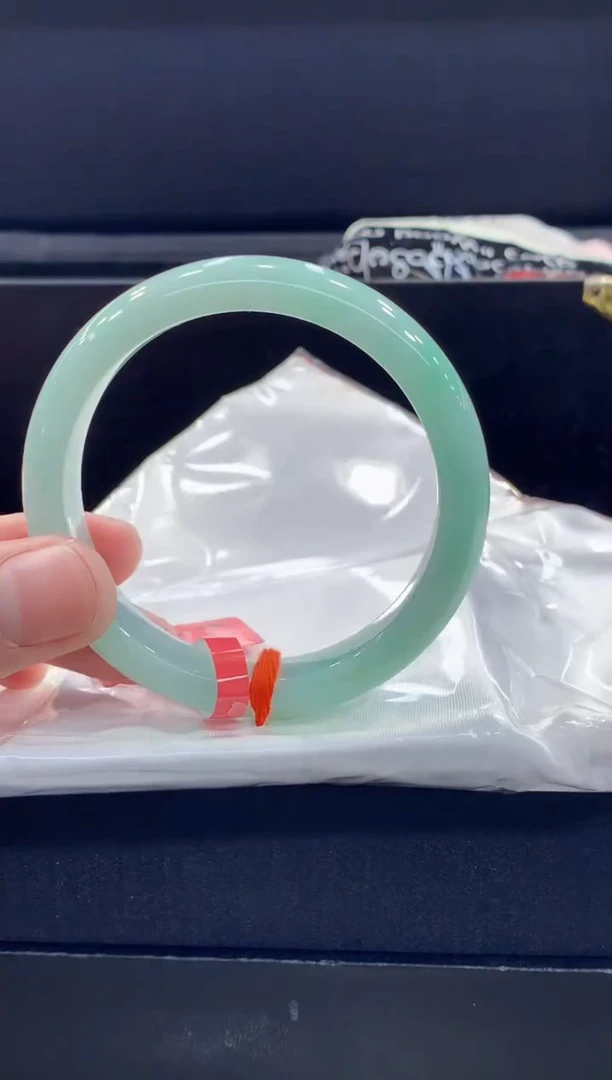未镶嵌手镯翡翠翡翠手镯