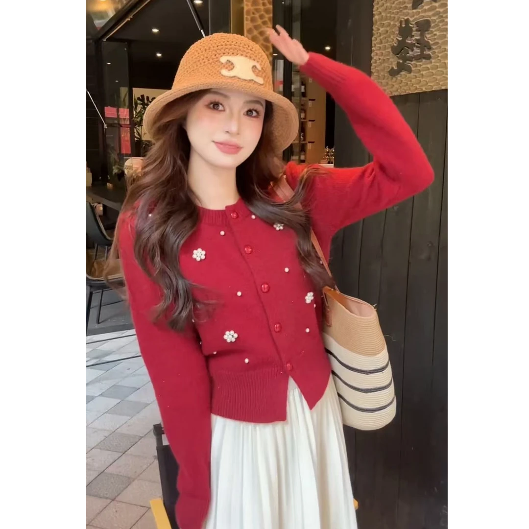 小香风圆领钉珠毛衣外套秋冬设计感圣诞本命年宽松针织开衫#9562