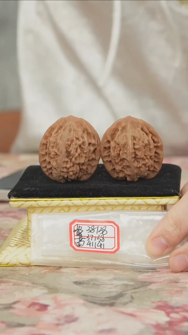 把件文玩核桃望月