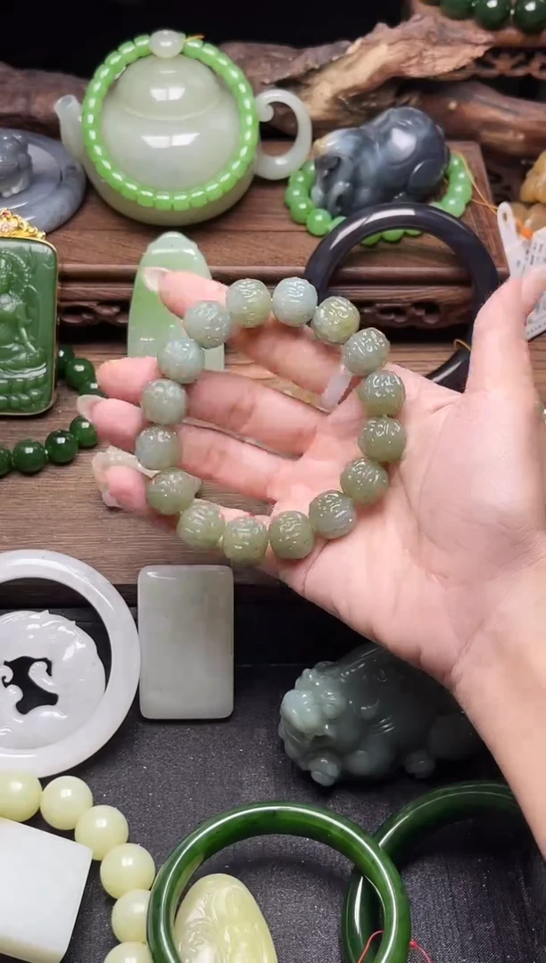 未镶嵌手串和田玉卡14吐拉牧场带糖 核桃手串