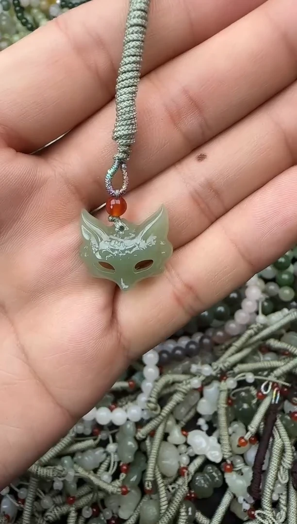 颈饰未镶嵌和田玉拍一发一