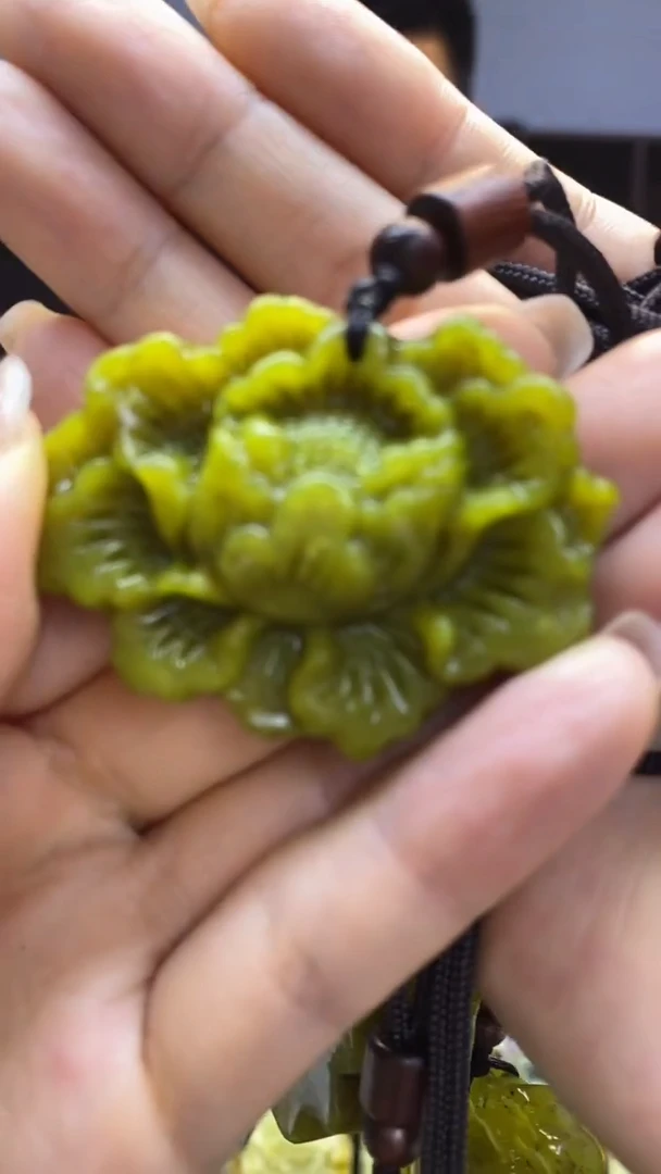 未镶嵌岫玉挂件多样性发货发其中一件