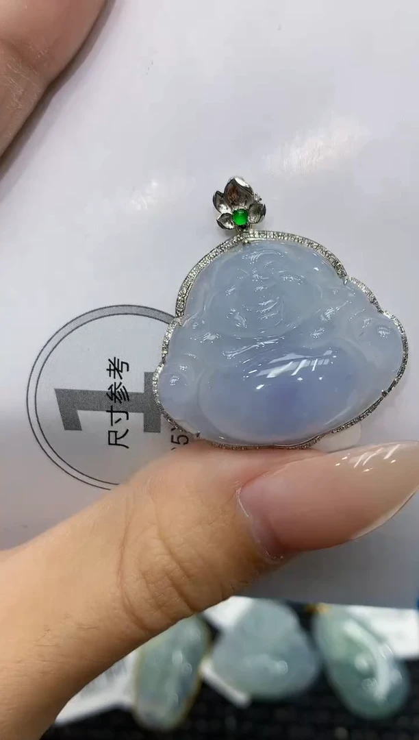 颈饰18K金镶嵌翡翠111111111111