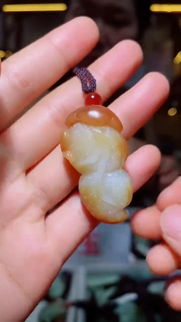 和田玉未镶嵌颈饰1