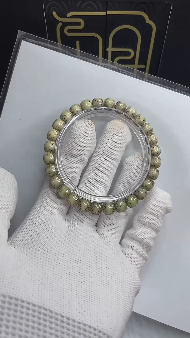 手串星月菩提小驼包8x7.c422