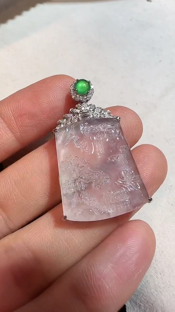 【闪购商品】翡翠吊坠(不含链)18K金镶嵌吊坠