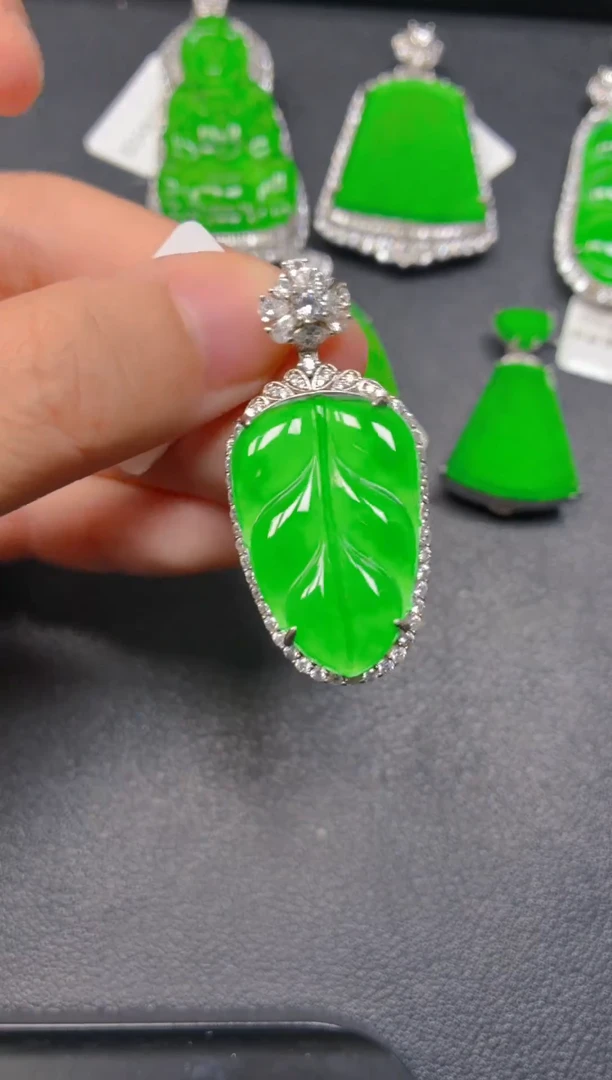 颈饰银S925镶嵌翡翠1