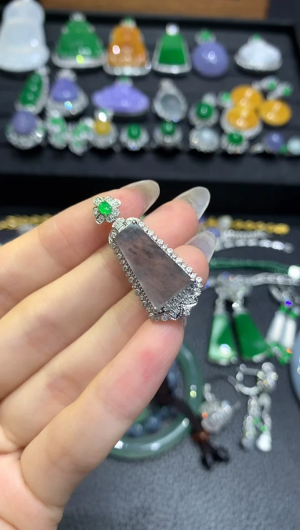 吊坠(不含链)18K金镶嵌翡翠13