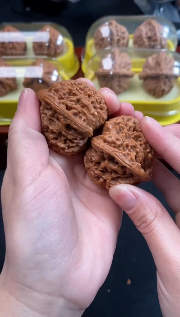 把件文玩核桃南疆石44尺Q653