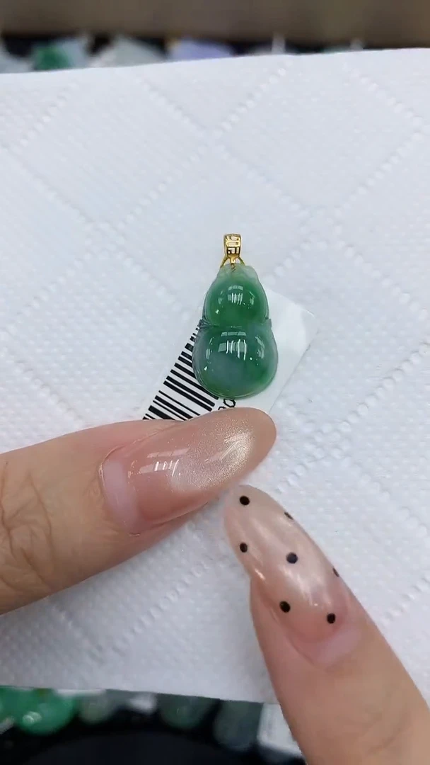 颈饰18K金镶嵌翡翠1