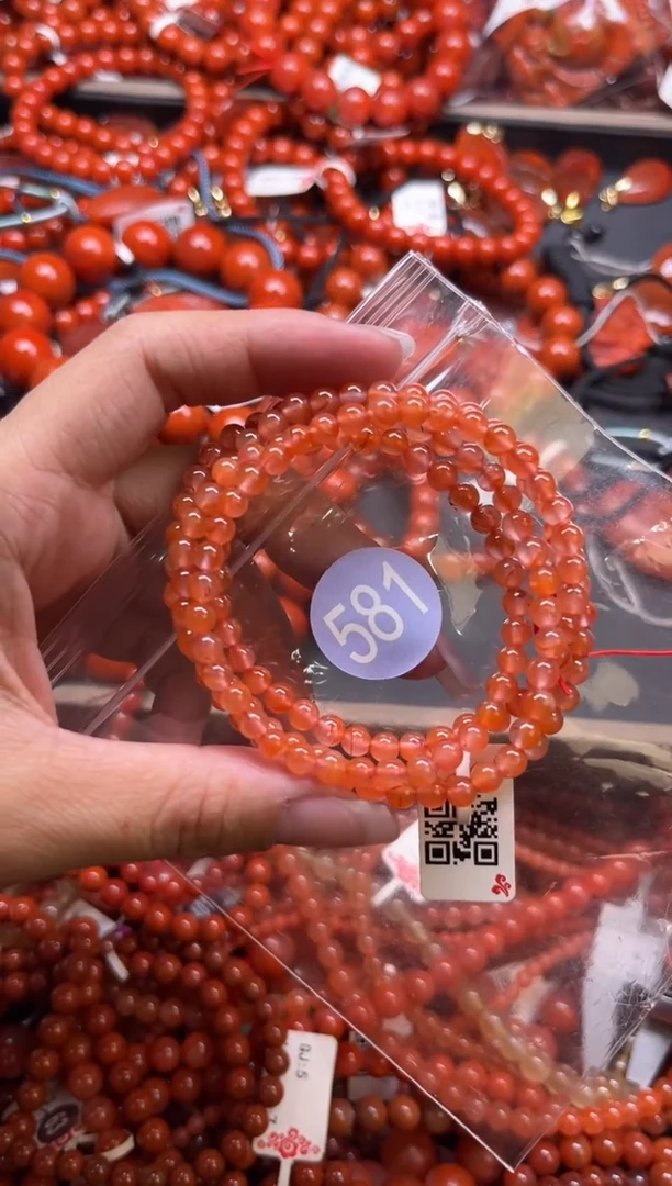 南红玛瑙未镶嵌珠宝奇石581-4