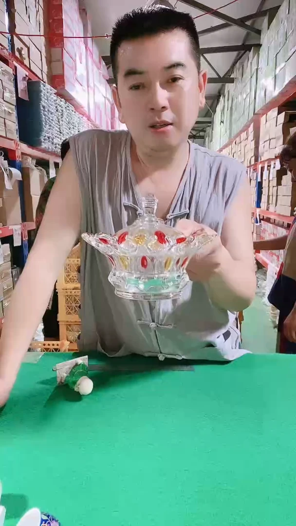 瓷片碗碟好物一件不留@@1