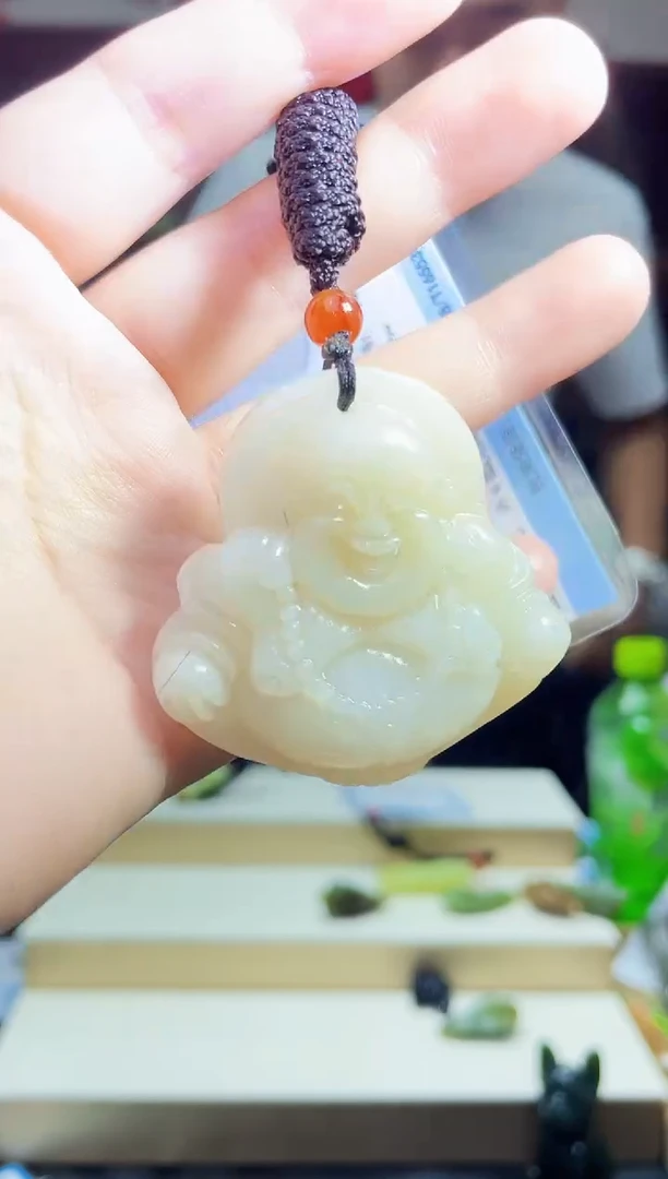 和田玉未镶嵌颈饰1