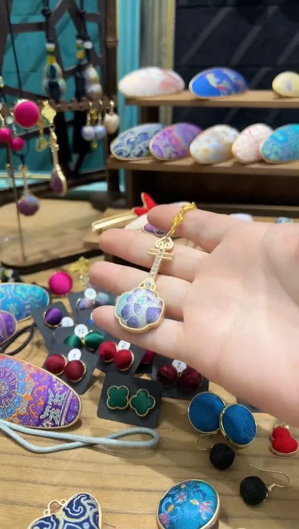 【闪购商品】【孤品车2.12】渠水阮琴压襟孤品