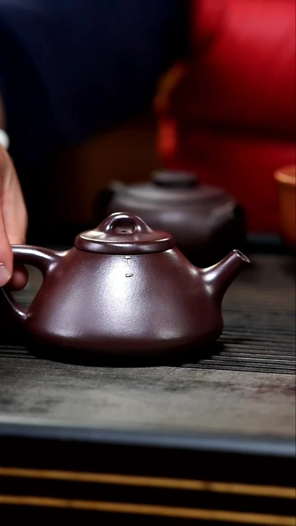 【闪购商品】紫砂茶壶09-微瑕全手金龙血子冶200cc