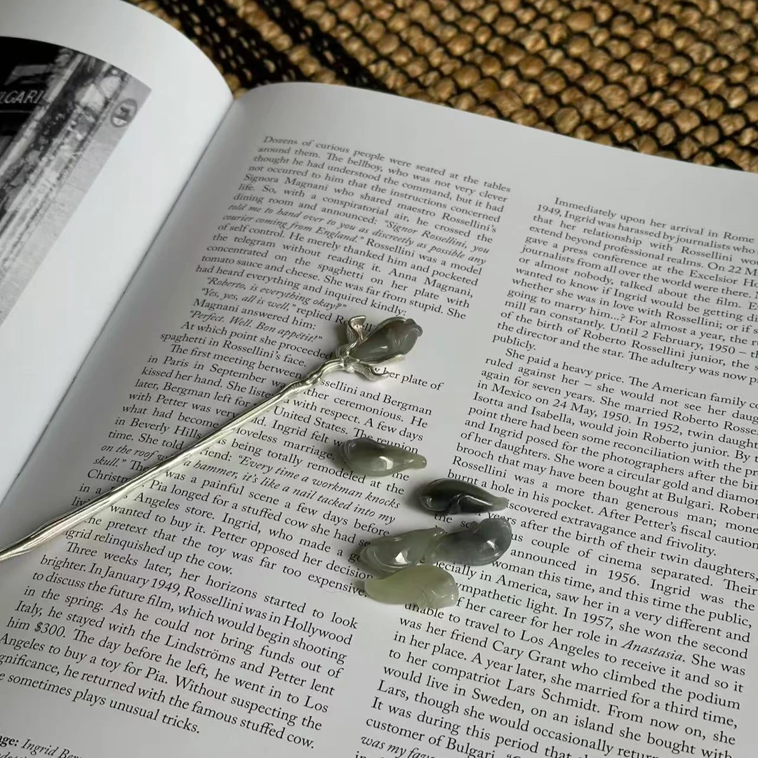 月球来信345和田玉若羌青花铃兰花镶嵌发簪多样性发其一