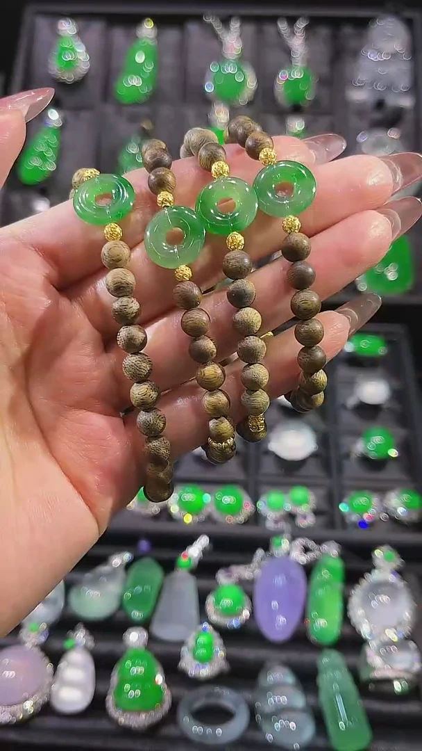 18K金镶嵌手链翡翠手串