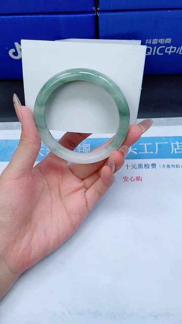 未镶嵌手镯石英质玉A41-62