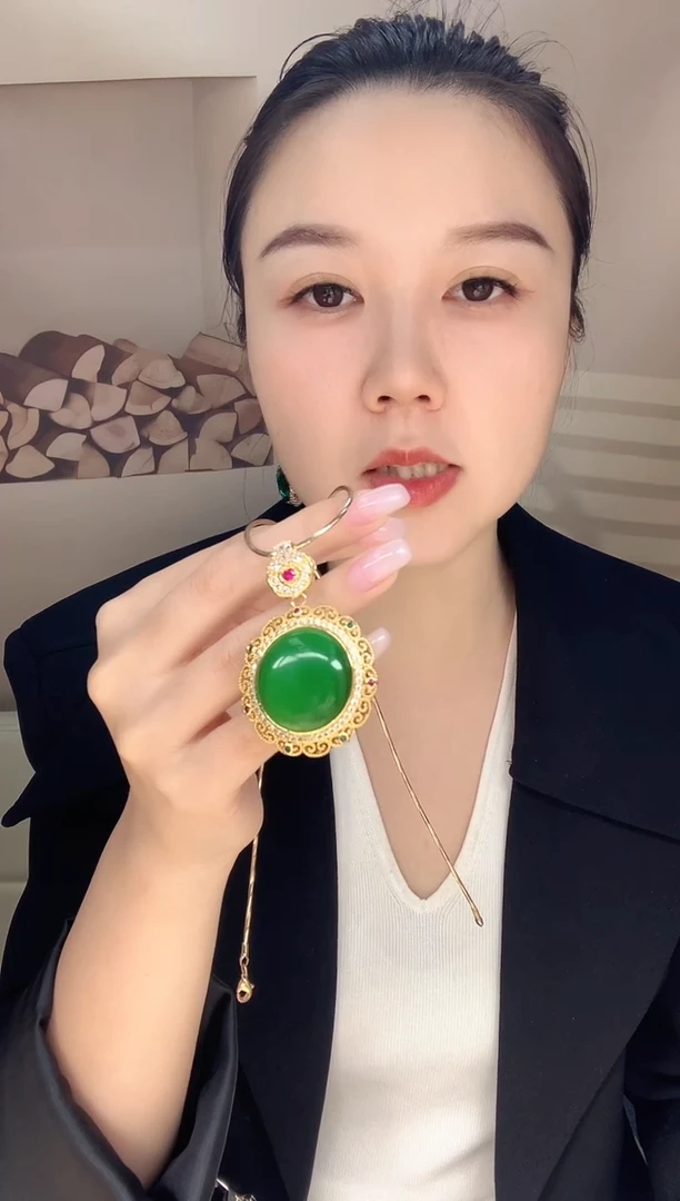 铁合金无绿色吊坠