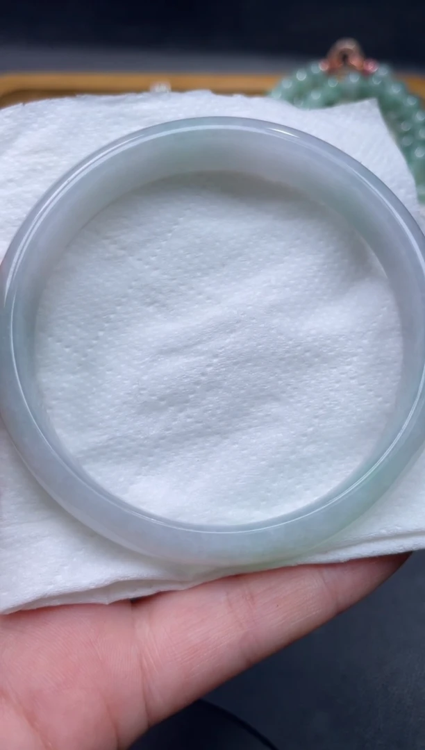 【闪购商品】翡翠手镯未镶嵌64.......