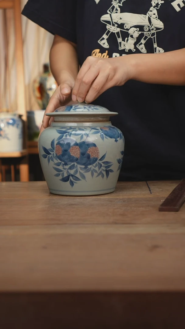 现代景德镇设计师釉下手绘陶瓷餐具