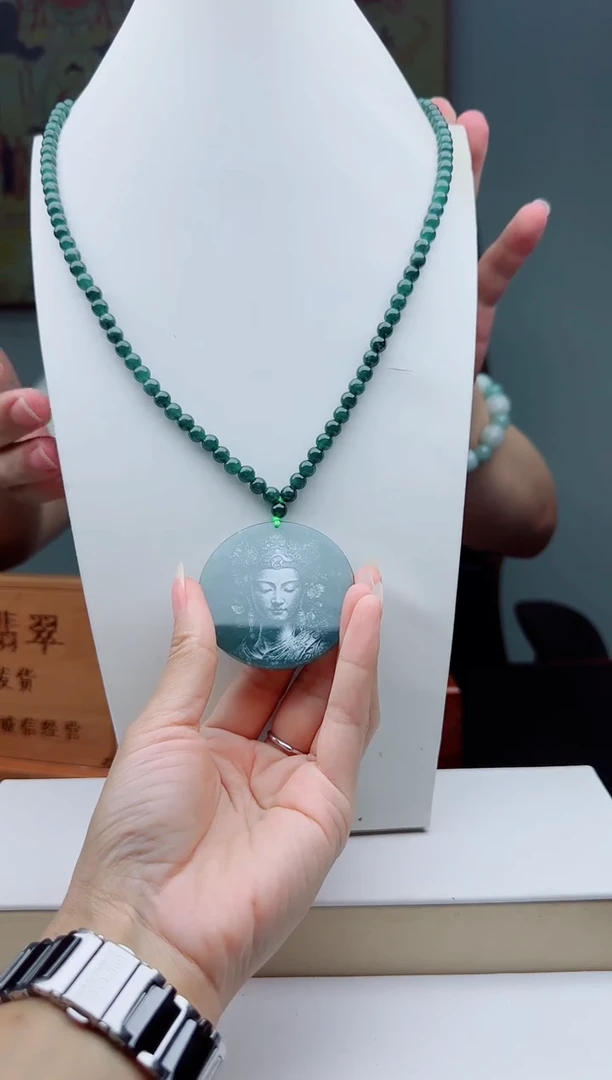 颈饰未镶嵌翡翠多样性发其一