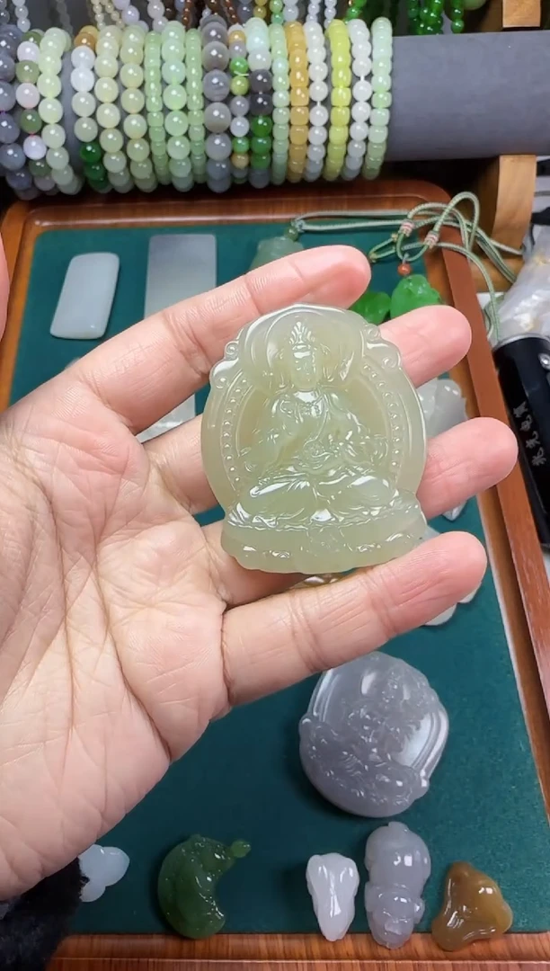 【闪购商品】和田玉无未镶嵌观音牌