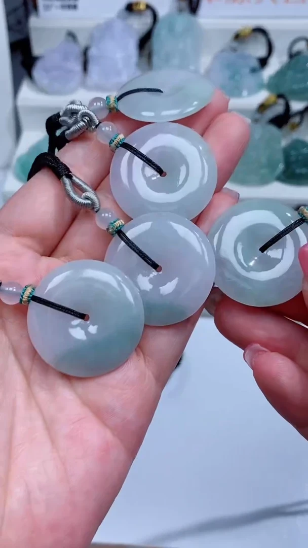 翡翠未镶嵌颈饰吊坠团购多样性发一件