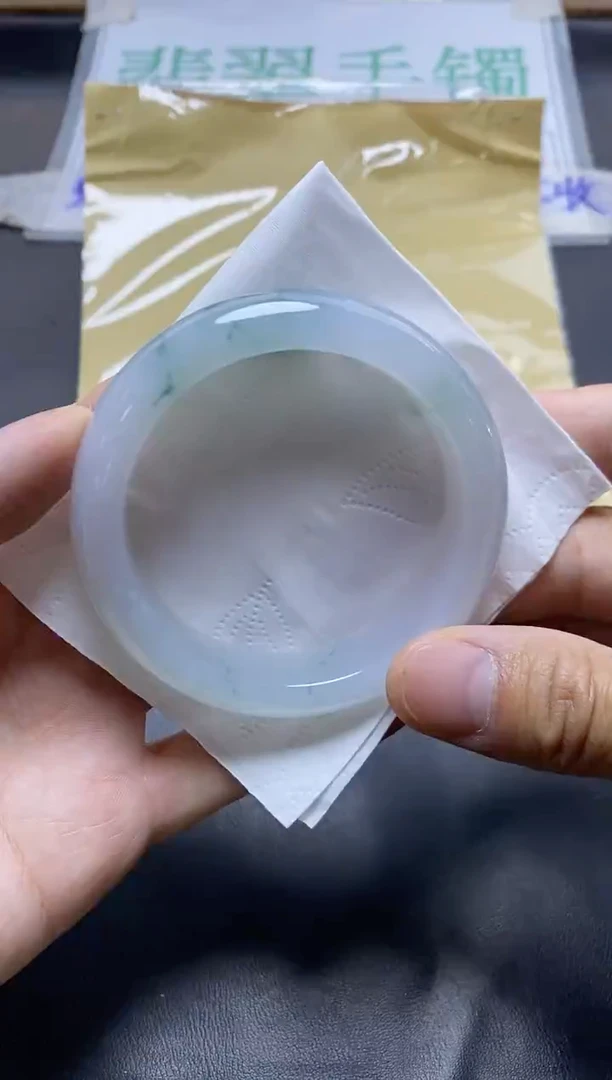 未镶嵌手镯翡翠手镯