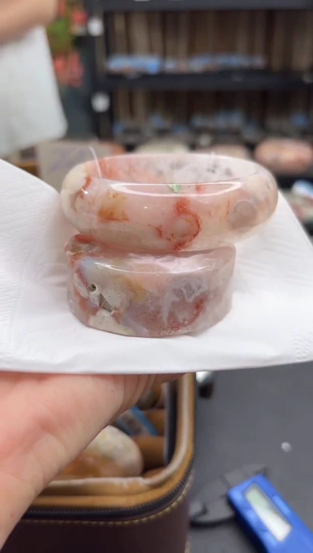 石英质玉手镯未镶嵌245(61圈赠送镯心)